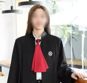 王律師