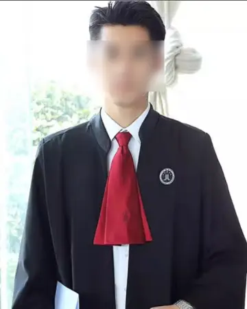 張律師