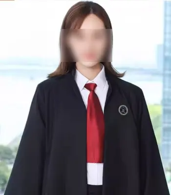 周律師