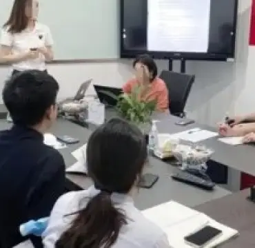 查閱和(hé / huò)分析案卷材料